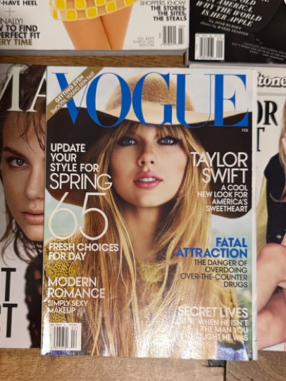 Vogue February 2012 Taylor Swift Cover Magazine – Label Copy